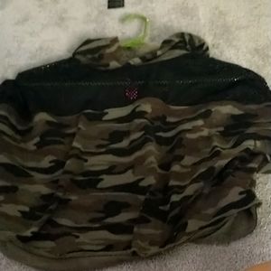 Cropped shirt with mesh top